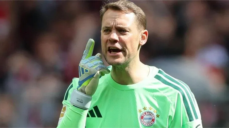 Manuel Neuer có thể không bắt vòng bảng